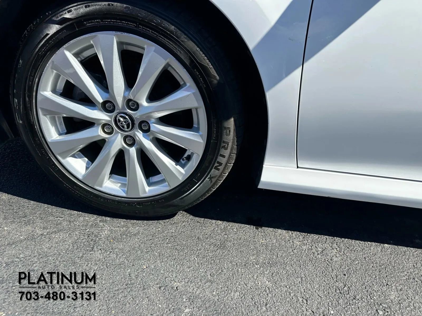 Used 2020 Toyota Camry LE image 15
