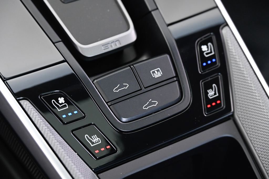 Used 2024 Porsche 911 Turbo image 32