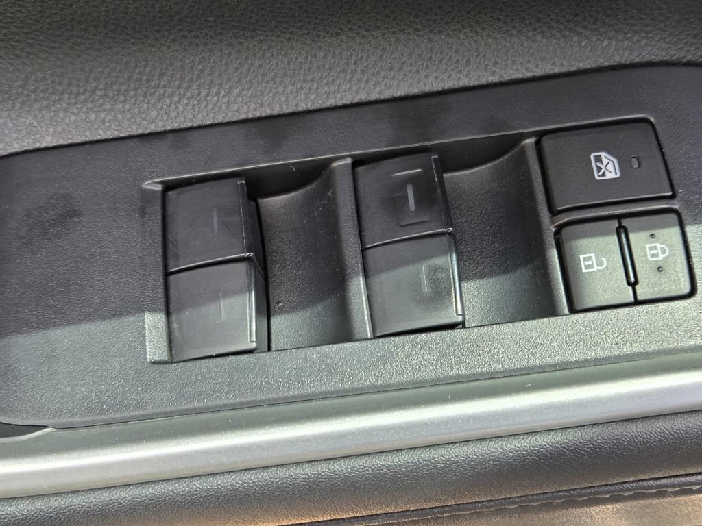Used 2022 Toyota Highlander XSE FWD image 22
