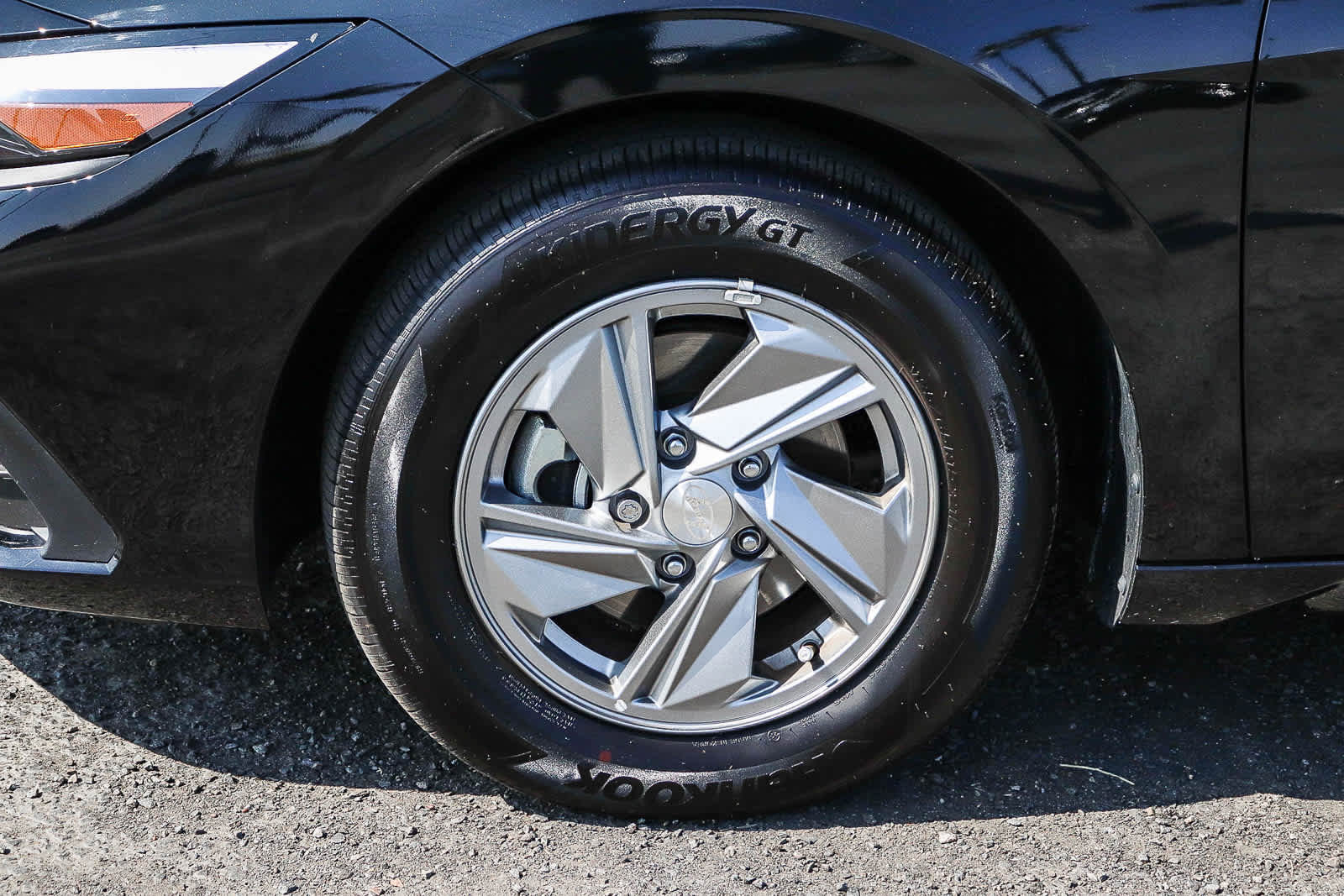 Used 2025 Hyundai Elantra SE w/ Cargo Package FWD image 14