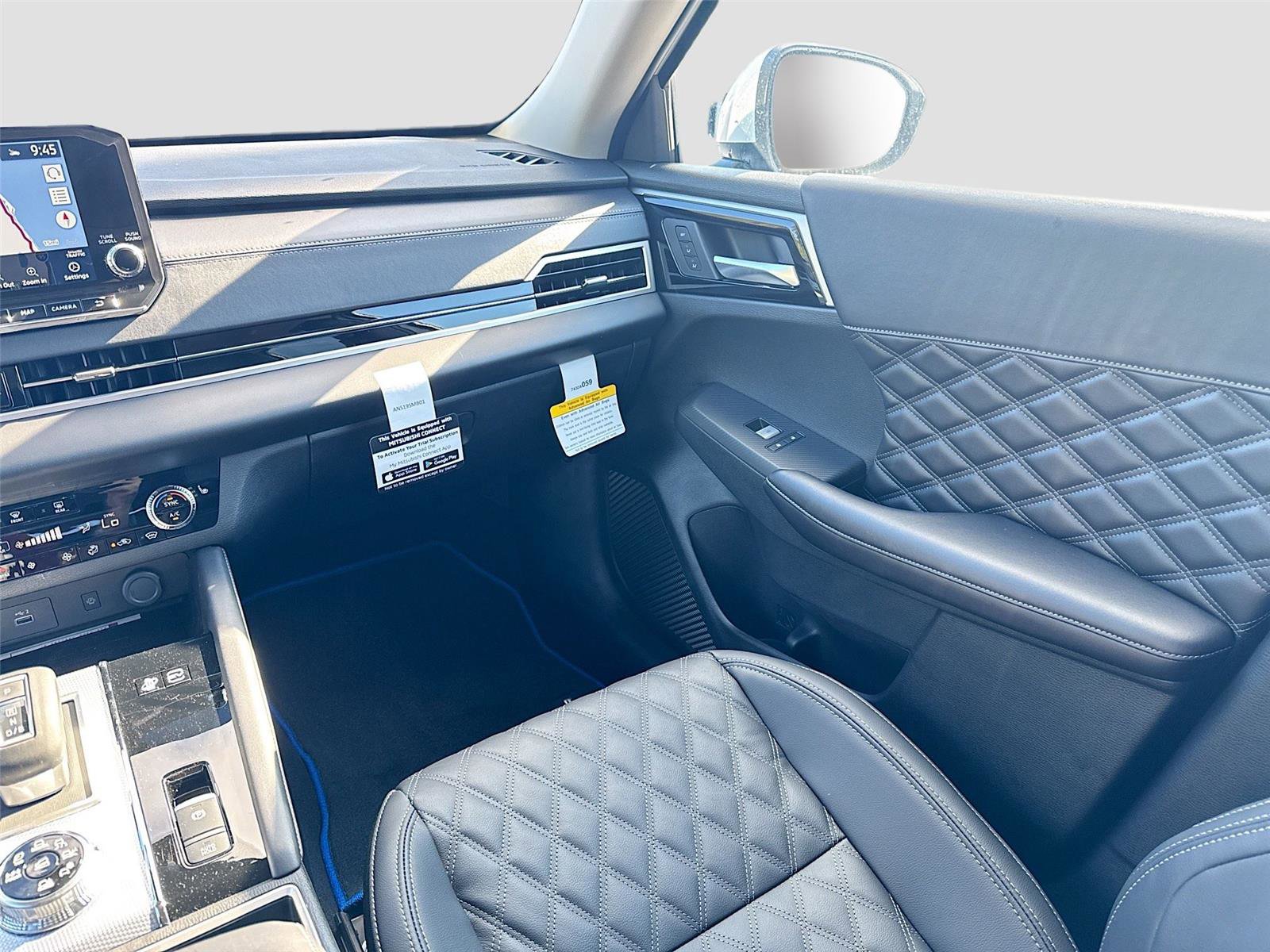 New 2025 Mitsubishi Outlander SEL image 24