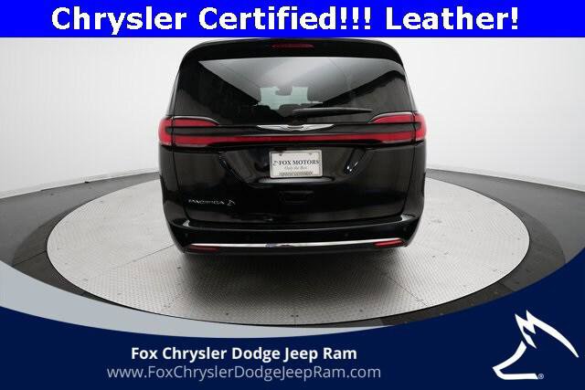 Certified 2024 Chrysler Pacifica Touring-L image 26
