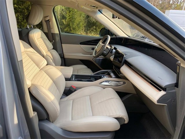 Used 2024 Lincoln Nautilus Reserve w/ Equipment Group 203A image 36