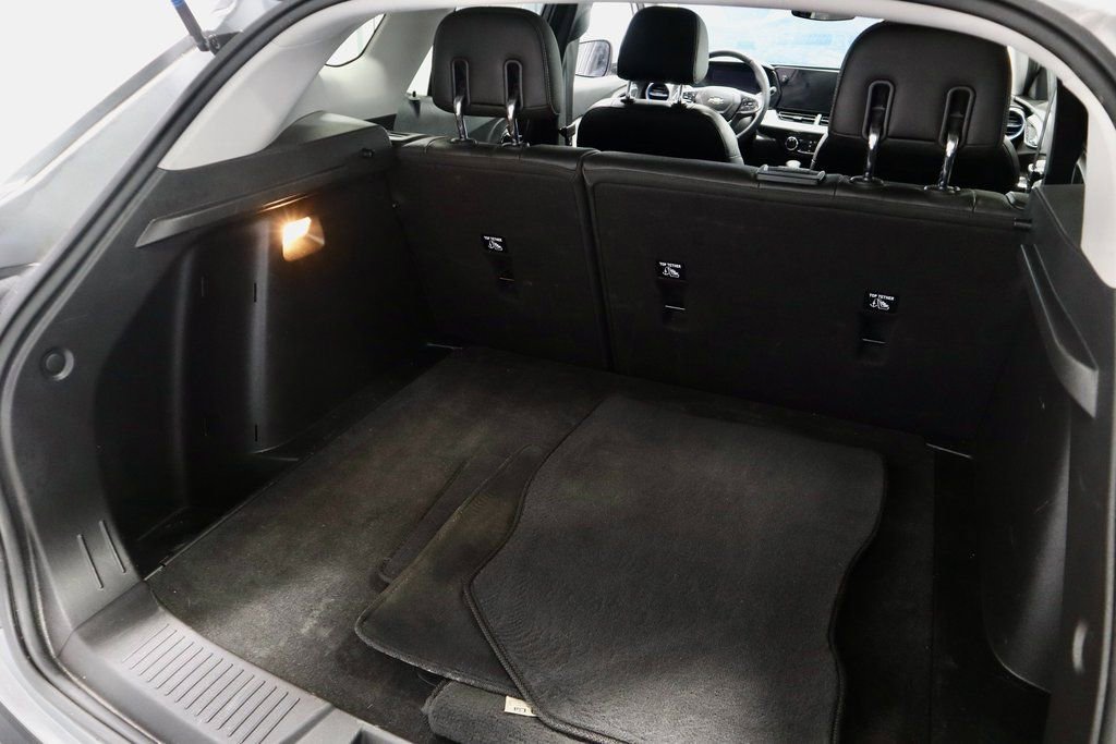 Used 2025 Chevrolet Trax LT w/ Driver Confidence Package image 13