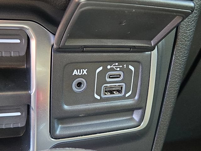 Used 2025 Jeep Gladiator Sport AWD/4WD image 18