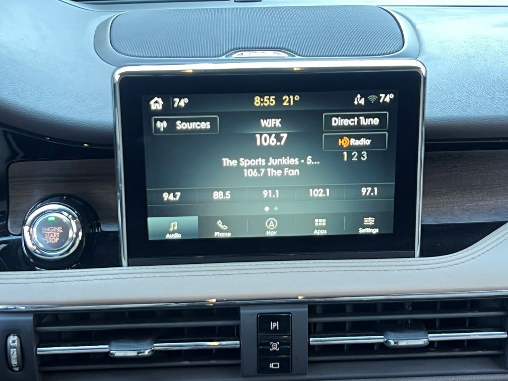 Used 2022 Lincoln Corsair Reserve w/ Sport Package image 17