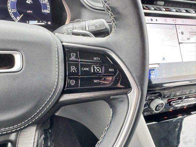 Used 2021 Jeep Grand Cherokee L Overland w/ Luxury Tech Group IV image 33