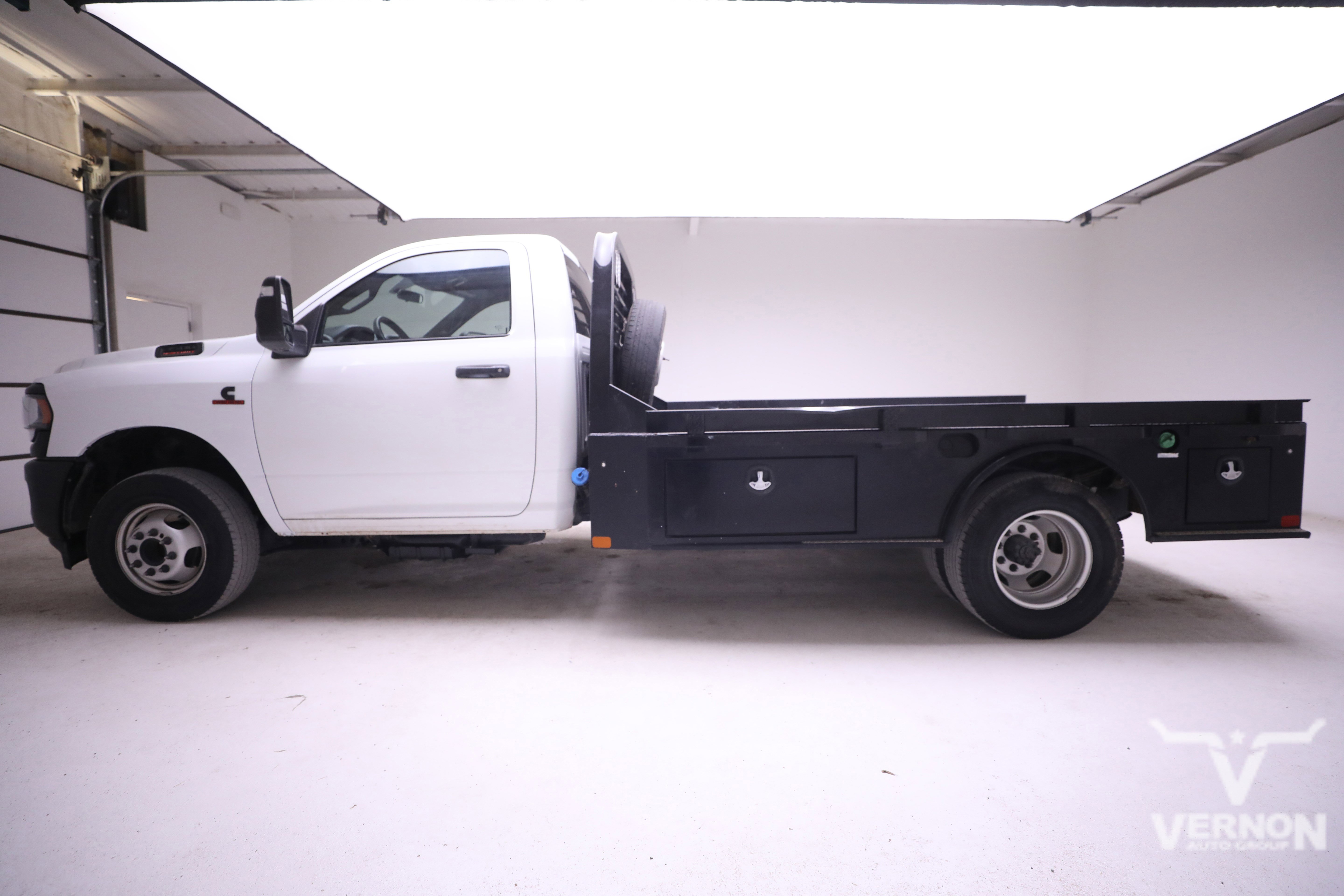 Used 2024 RAM 3500 Tradesman image 2