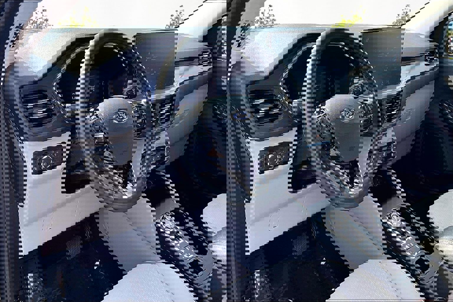 Used 2025 Ford Escape SE image 14