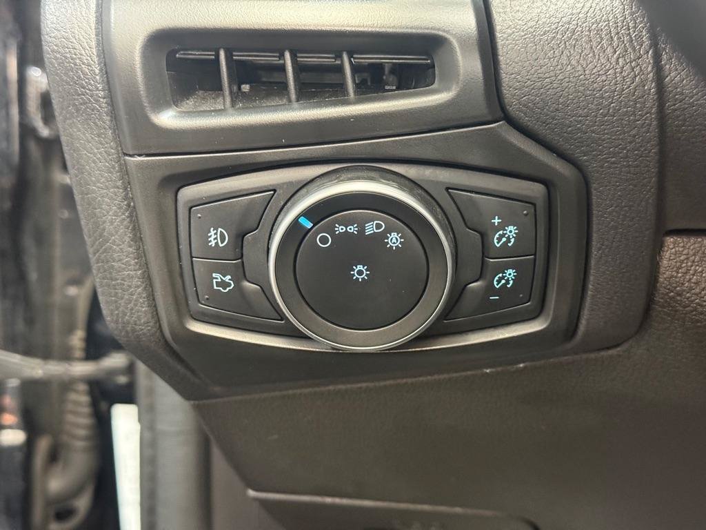 Used 2018 Ford Focus Titanium FWD image 23