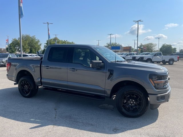 New 2025 Ford F150 XLT w/ Equipment Group 302A MID image 2