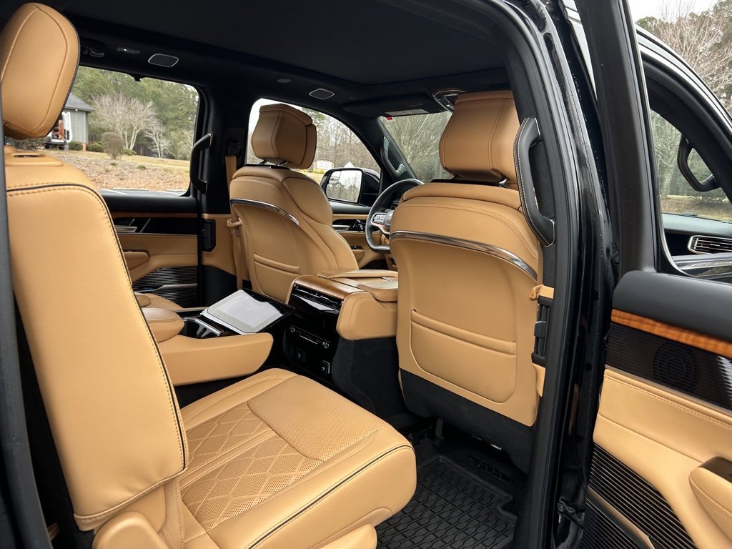 Used 2024 Jeep Grand Wagoneer Series III w/ HD Trailer Tow Package image 52