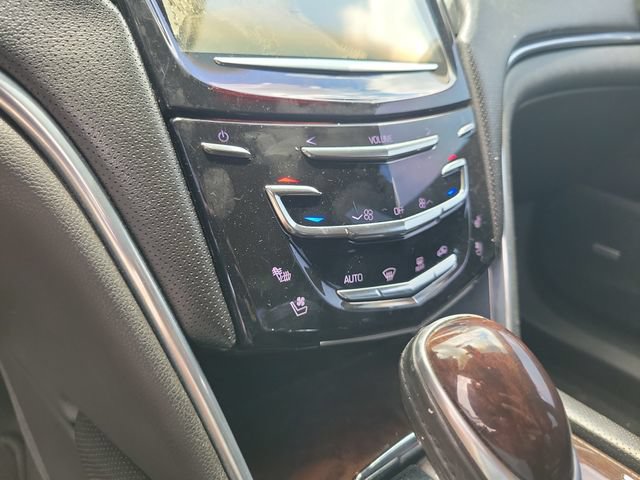 Used 2013 Cadillac XTS Luxury w/ Driver Awareness Package FWD image 23