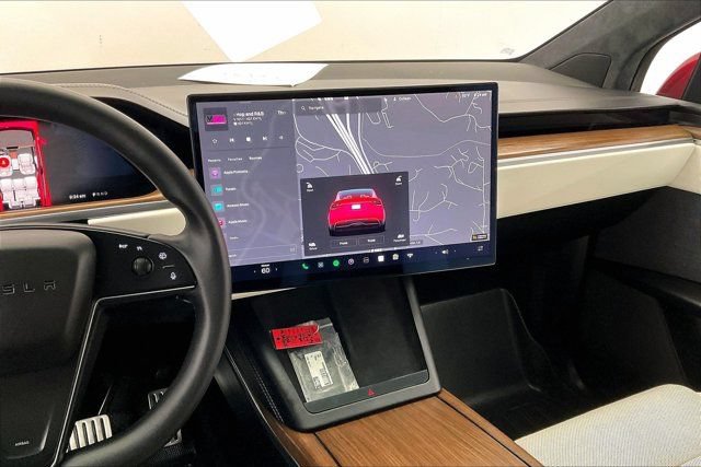 Used 2023 Tesla Model X AWD/4WD image 5