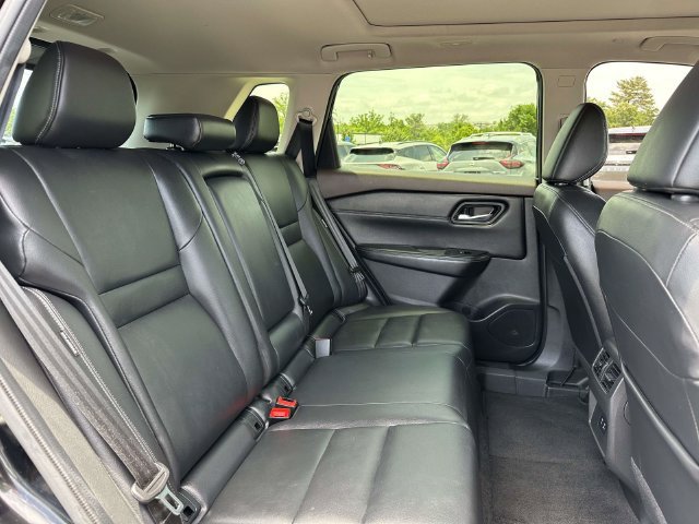 Used 2023 Nissan Rogue SL AWD/4WD image 13
