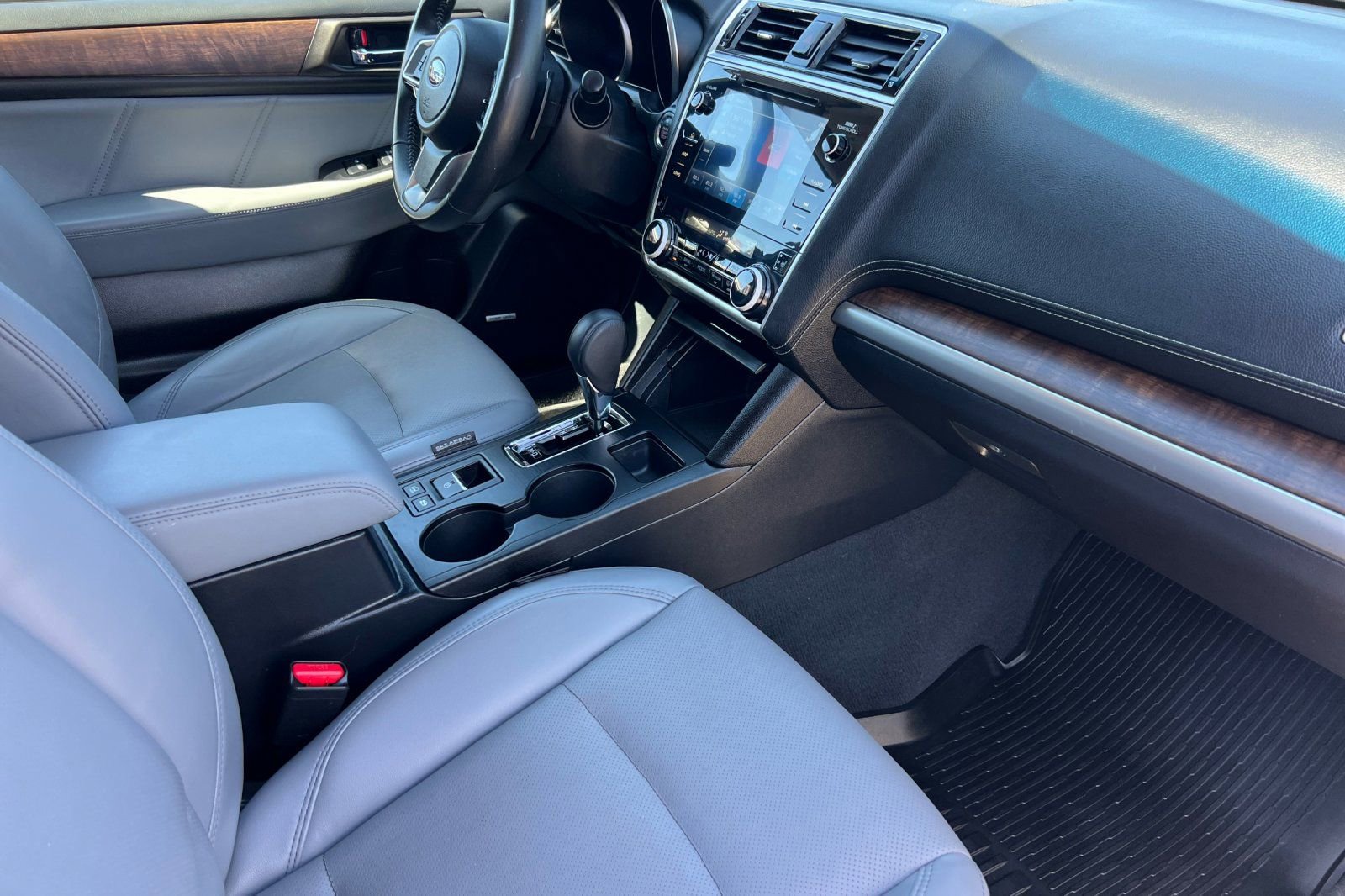 Used 2018 Subaru Outback 3.6R Limited image 17