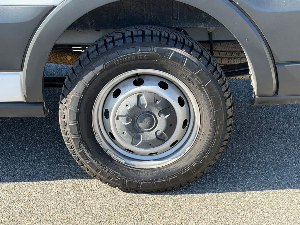 Used 2018 Ford Transit 350 XL RWD image 11