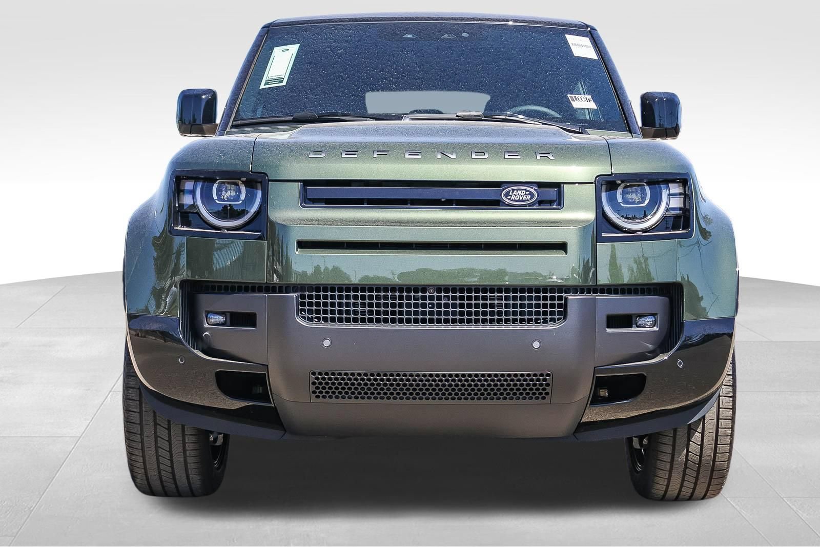 New 2026 Land Rover Defender 110 X-Dynamic SE AWD/4WD image 2