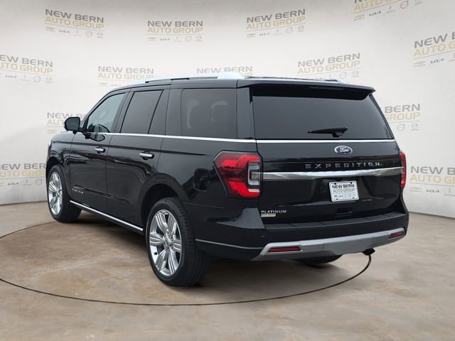 Used 2023 Ford Expedition Platinum image 3