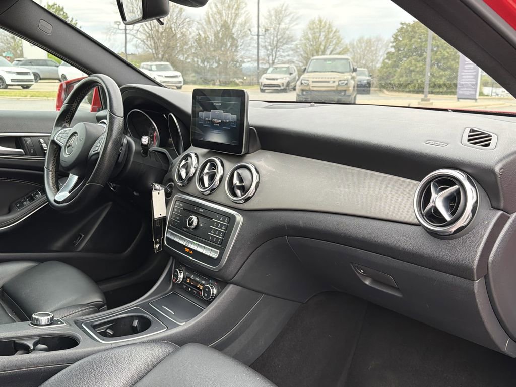 Used 2018 Mercedes-Benz GLA 250 4MATIC image 21