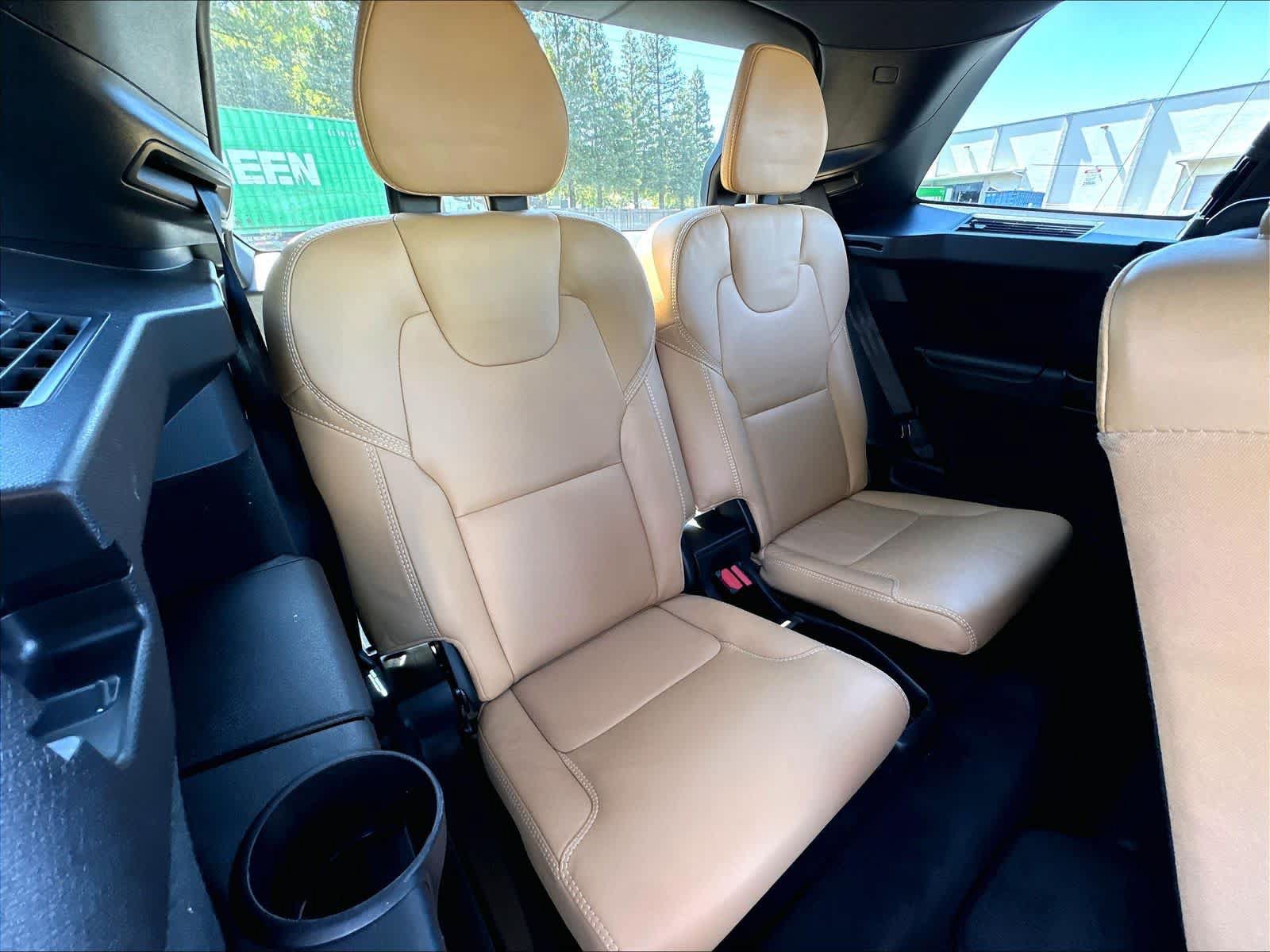 Used 2025 Volvo XC90 T8 Ultra w/ Protection Package Premier AWD/4WD image 31