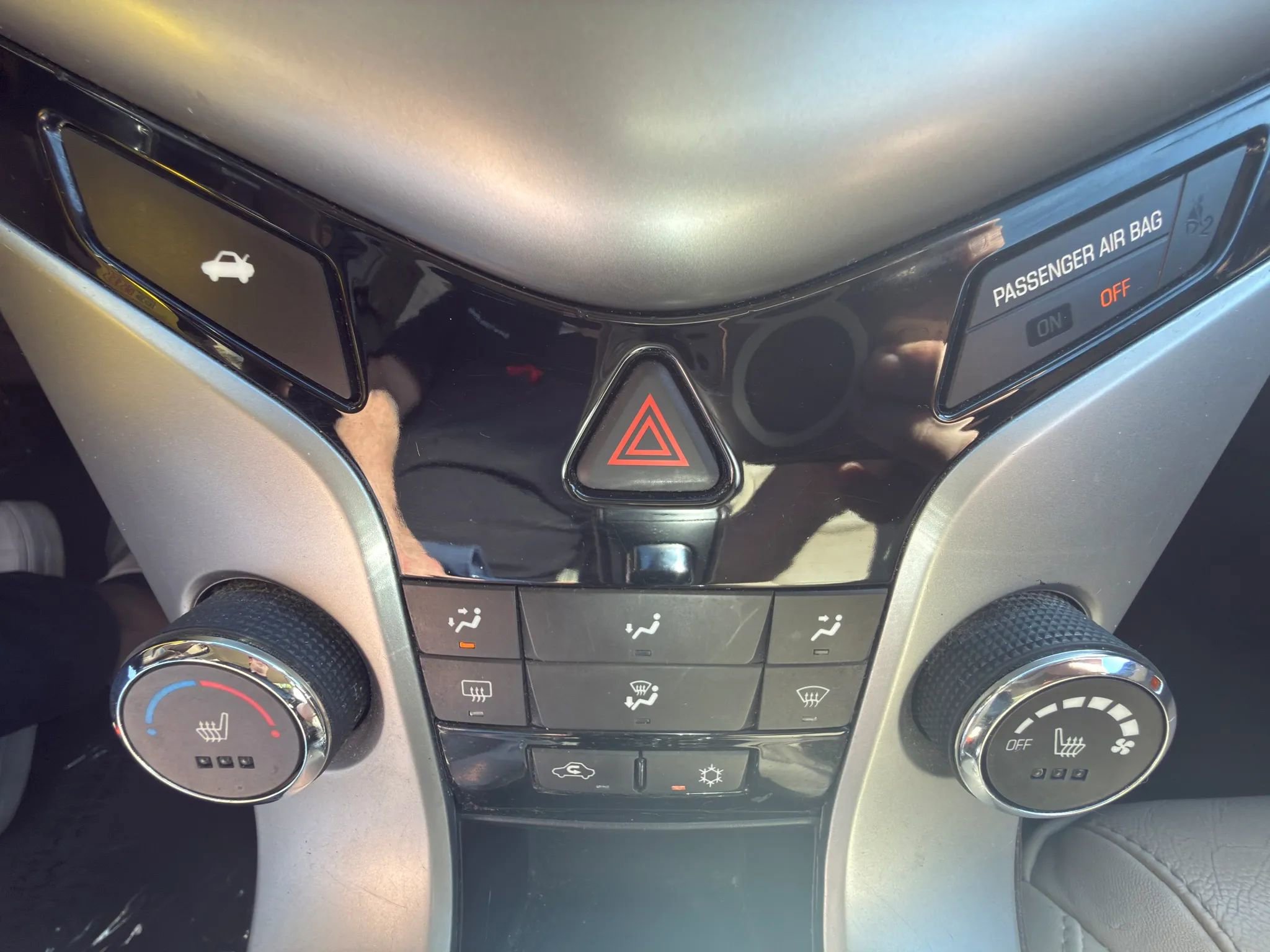 Used 2015 Chevrolet Cruze LT FWD image 16