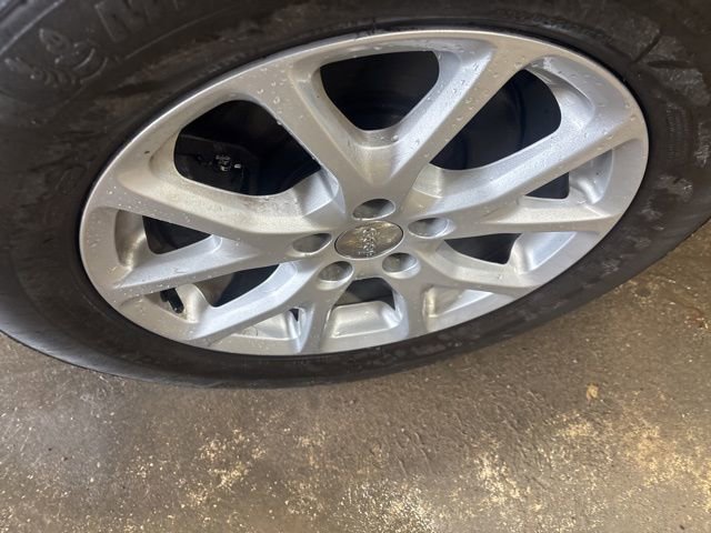 Used 2016 Jeep Cherokee Latitude w/ Cold Weather Group image 8