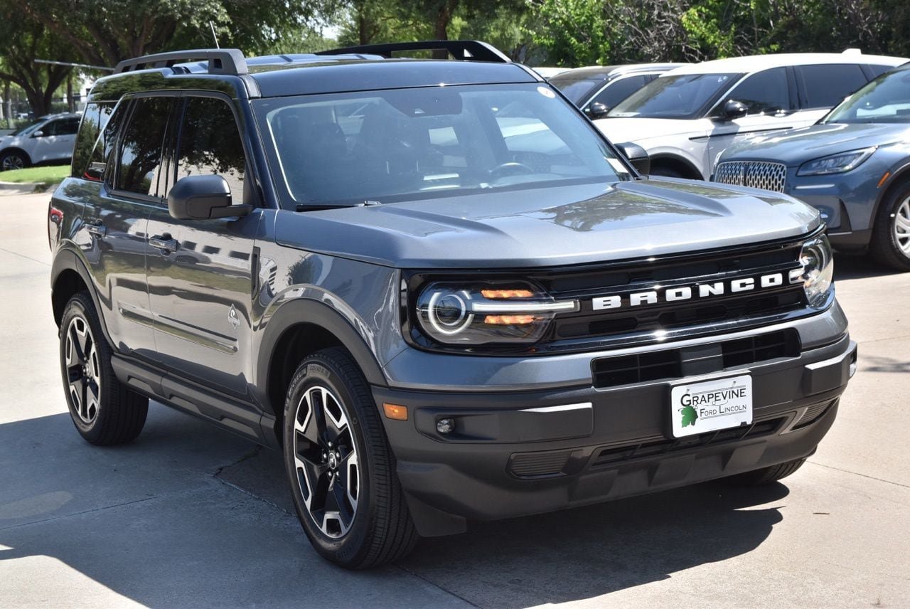 Certified 2023 Ford Bronco Sport Outer Banks w/ Tech Package AWD/4WD image 4
