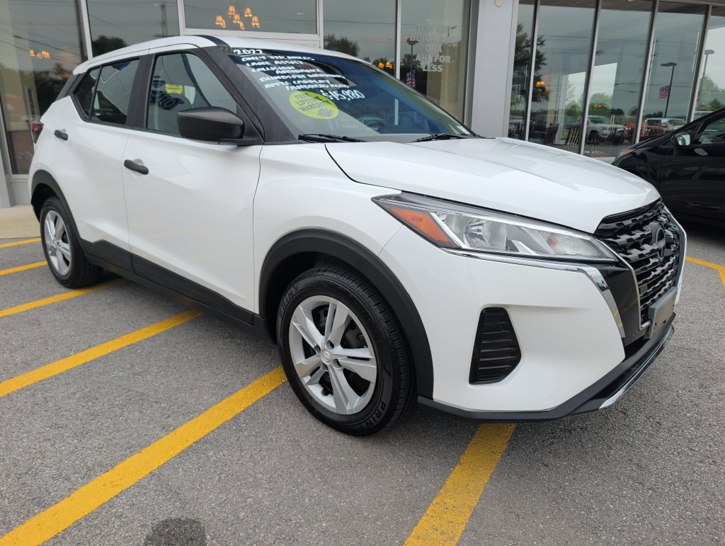 Used 2022 Nissan Kicks S