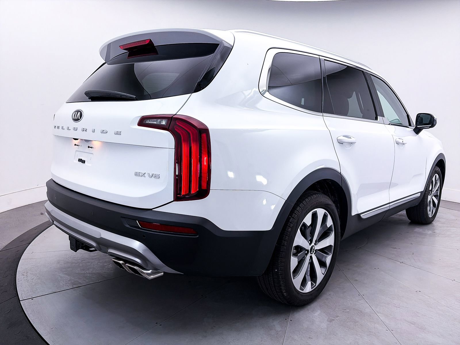 Used 2020 Kia Telluride EX w/ EX Premium Package image 16
