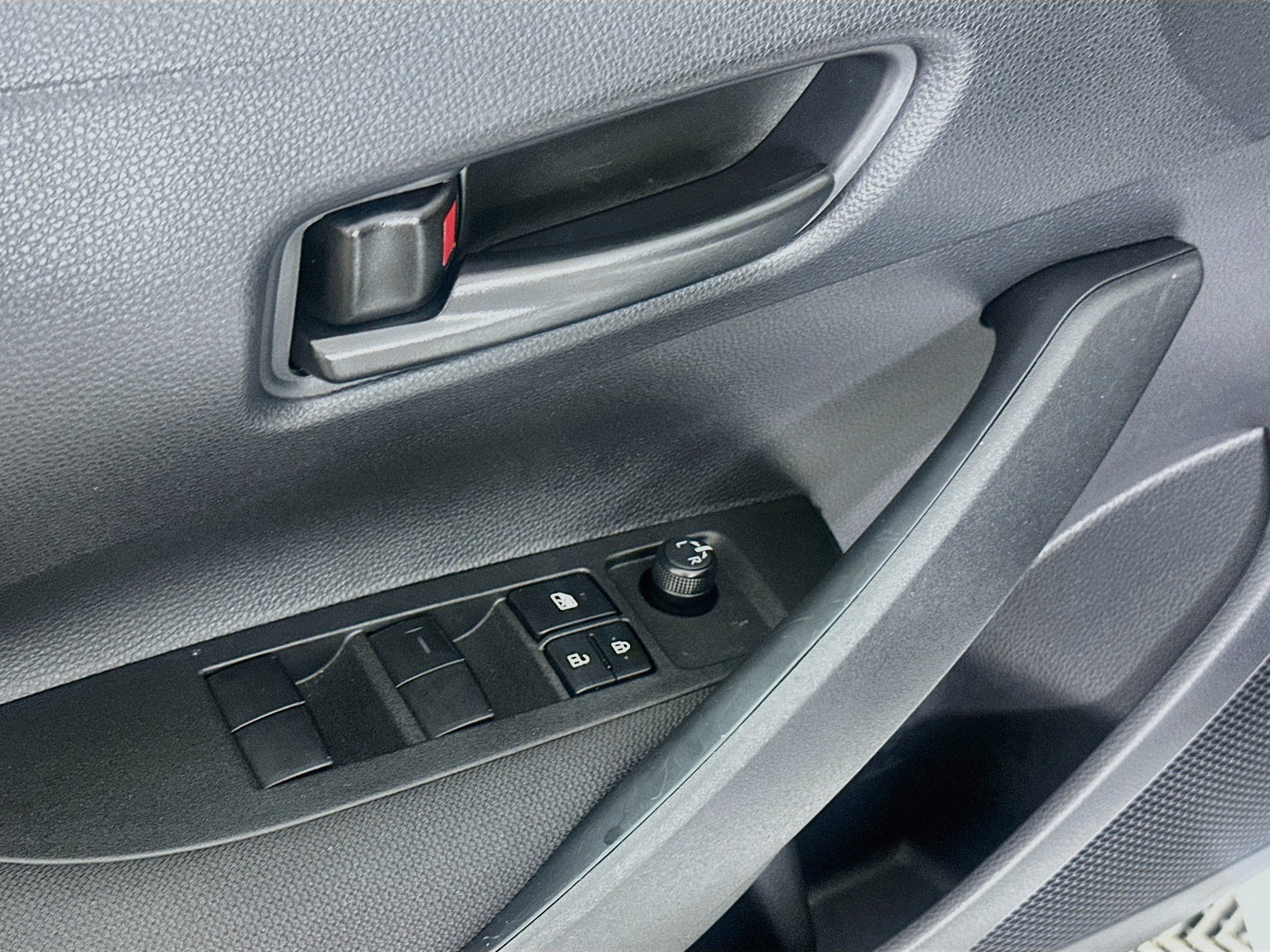 Used 2026 Toyota Corolla LE FWD image 15