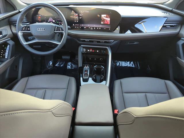 Certified 2025 Audi Q5 Premium w/ Convenience Package image 17