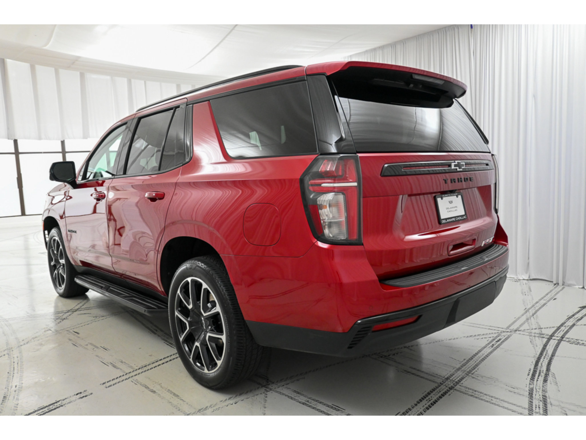 Used 2024 Chevrolet Tahoe RST w/ Luxury Package AWD/4WD image 5