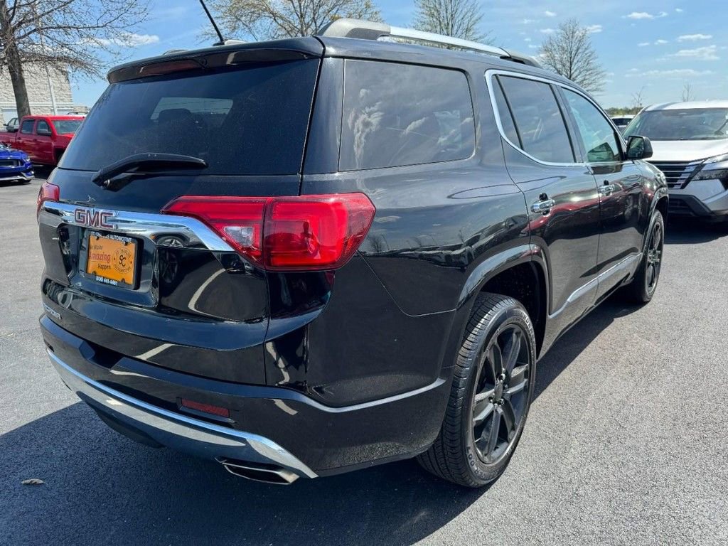 Used 2017 GMC Acadia Denali w/ Technology Package image 3