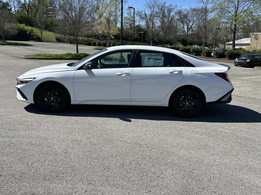 New 2026 Hyundai Elantra Sport FWD image 4