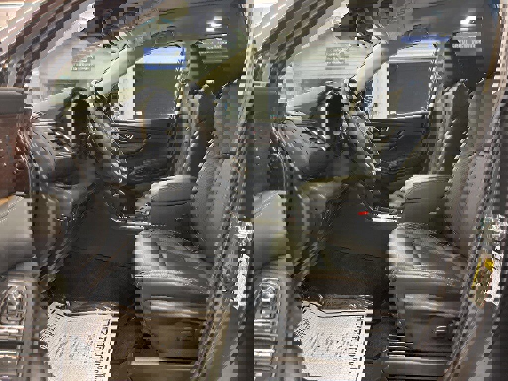 Used 2024 Subaru Ascent Touring image 10