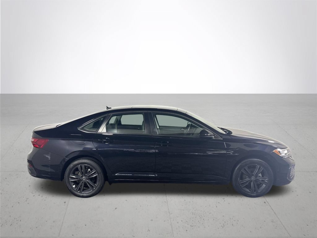 Certified 2022 Volkswagen Jetta SE FWD image 6
