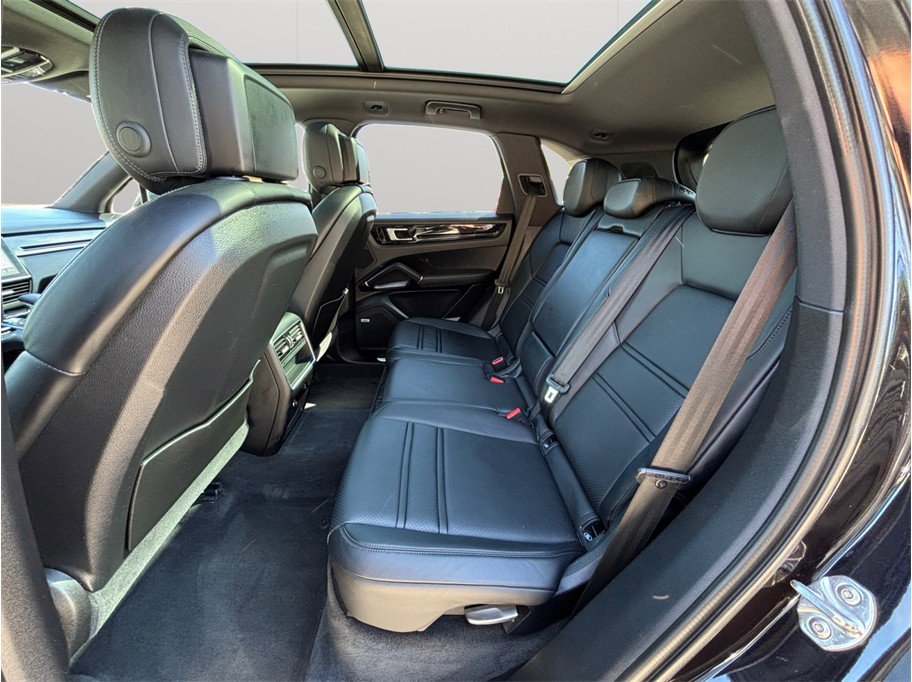 Used 2019 Porsche Cayenne image 43