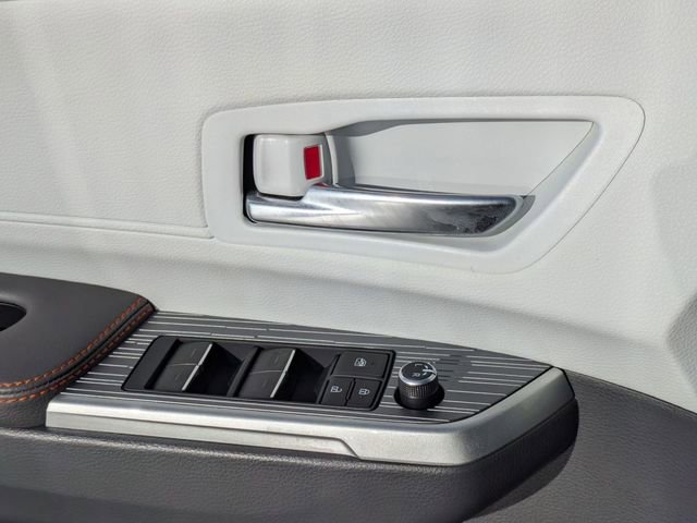 Used 2024 Toyota Sienna XSE image 16