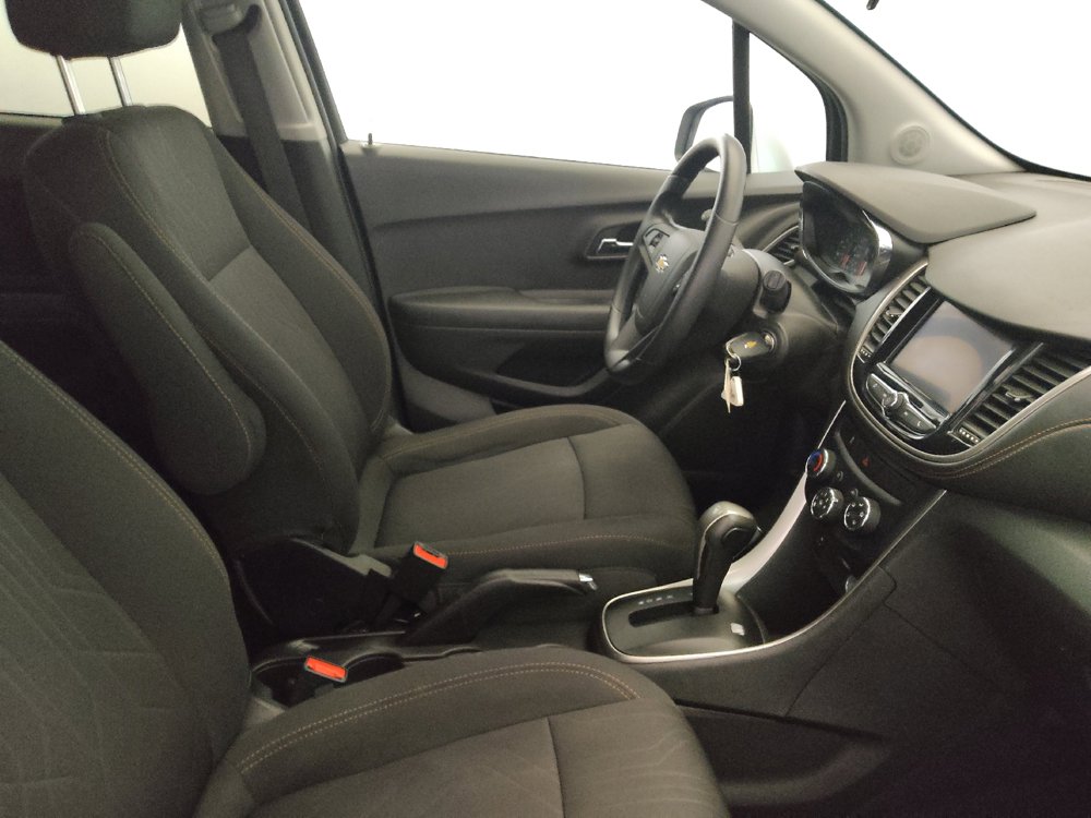 Used 2020 Chevrolet Trax LT FWD image 21