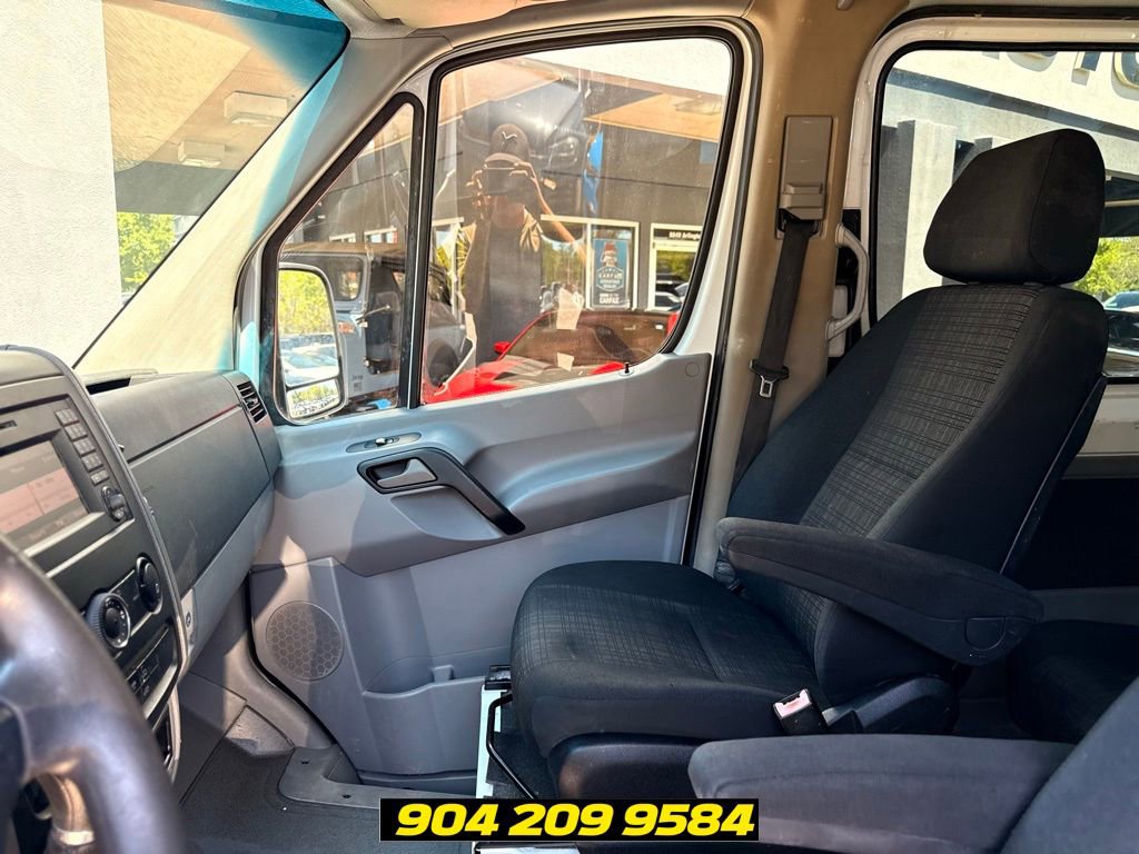 Used 2016 Mercedes-Benz Sprinter 2500 image 21