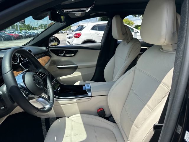 Used 2025 Mercedes-Benz C 300 Sedan image 13