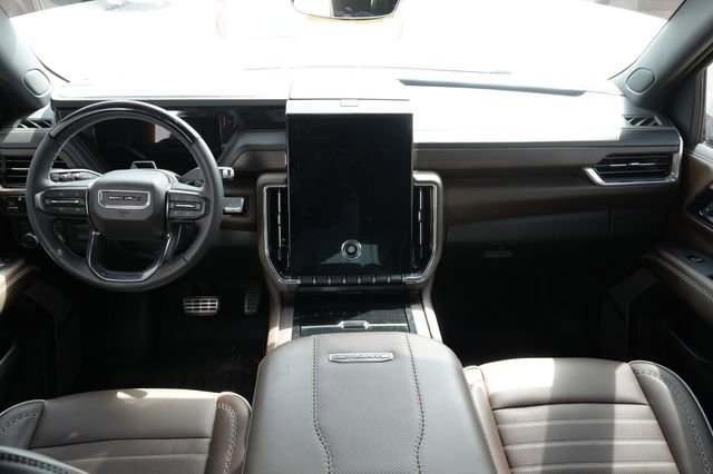 Used 2026 GMC Yukon Denali Ultimate w/ LPO, Illumination Package image 2