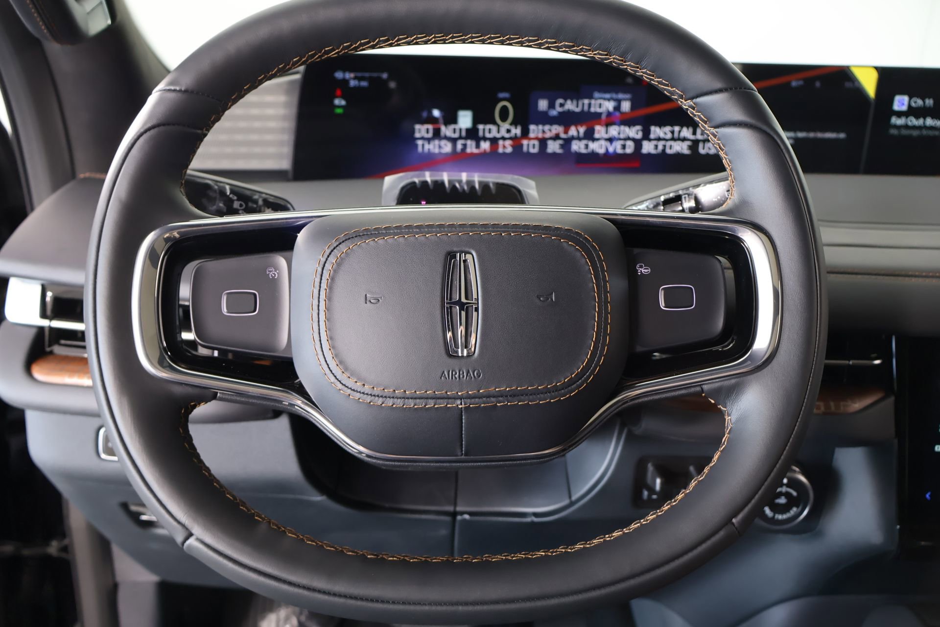 New 2026 Lincoln Navigator Black Label AWD/4WD image 3