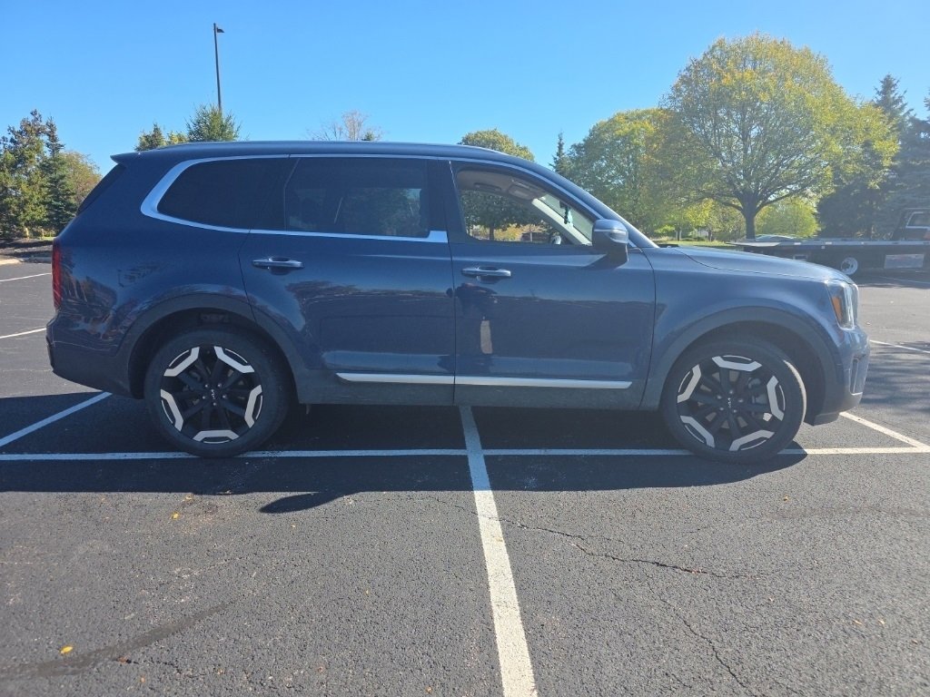 Used 2023 Kia Telluride S image 8