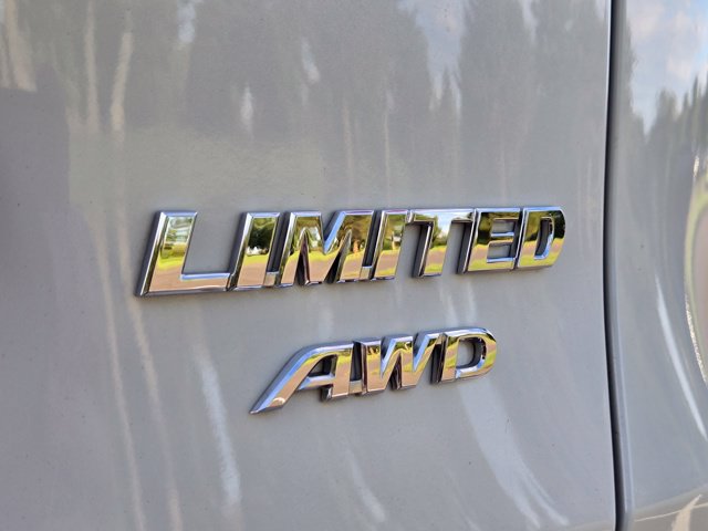 Used 2019 Toyota RAV4 Limited w/ Cold Weather Package AWD/4WD image 17