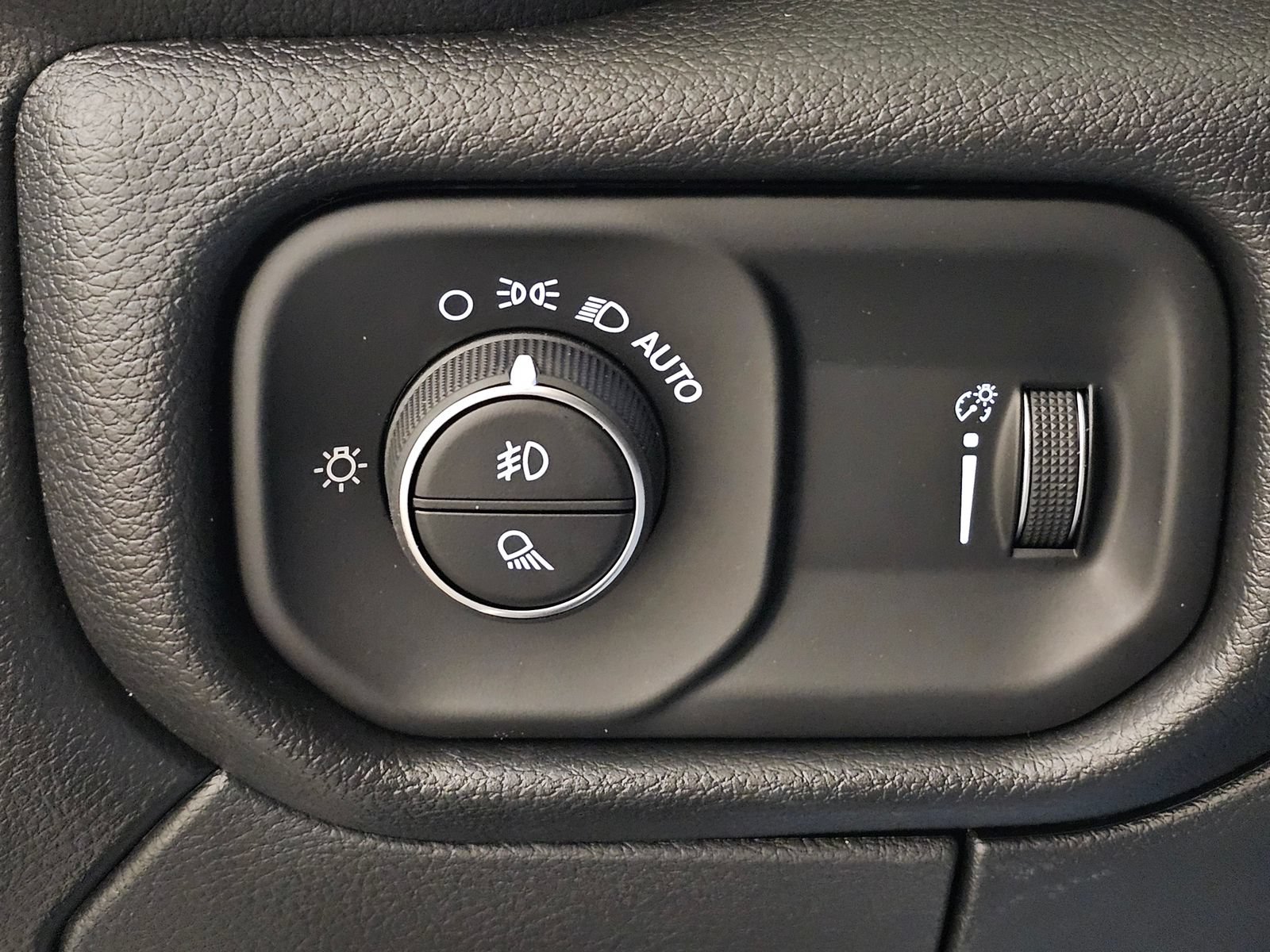 New 2026 RAM 3500 Tradesman AWD/4WD image 18