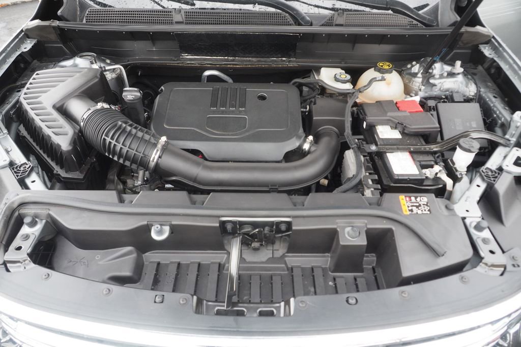 Used 2023 GMC Acadia SLT image 32