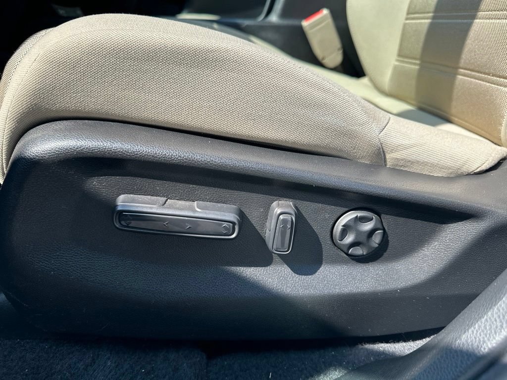 Used 2022 Honda CR-V EX image 18