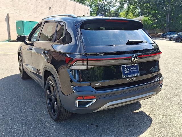 Certified 2025 Volkswagen Taos SEL AWD/4WD image 8